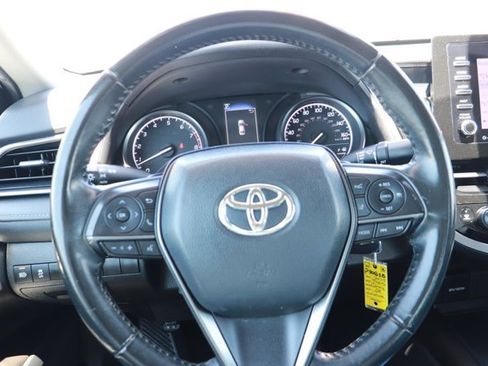 Used 2023 Toyota Camry SE FWD image 17