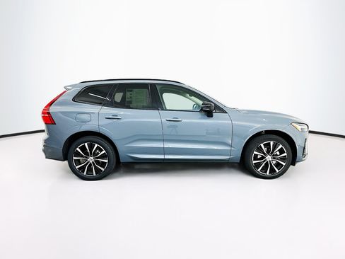 Used 2024 Volvo XC60 B5 Plus w/ Protection Package Premier AWD/4WD image 10