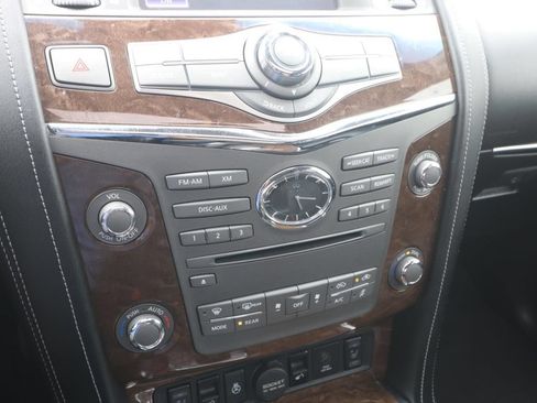 Used 2017 INFINITI QX80 4WD w/ Driver Assistance Package image 23