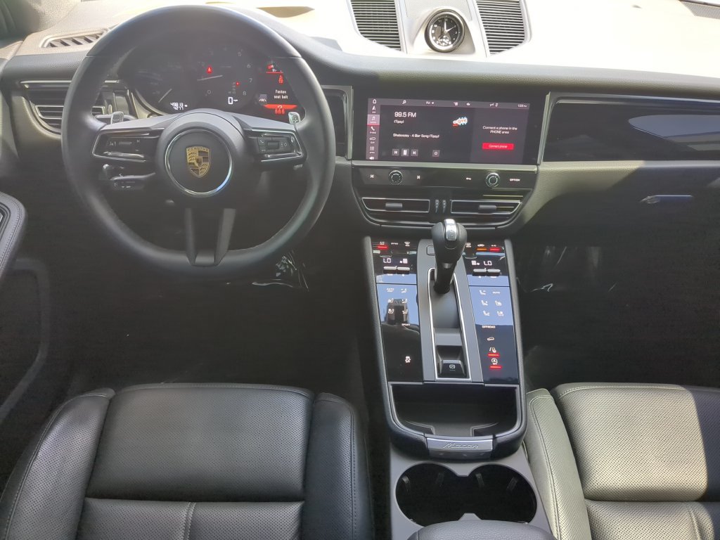 Used 2022 Porsche Macan AWD/4WD image 13