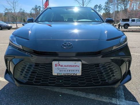 Used 2025 Toyota Camry SE w/ Multimedia Upgrade Package image 9