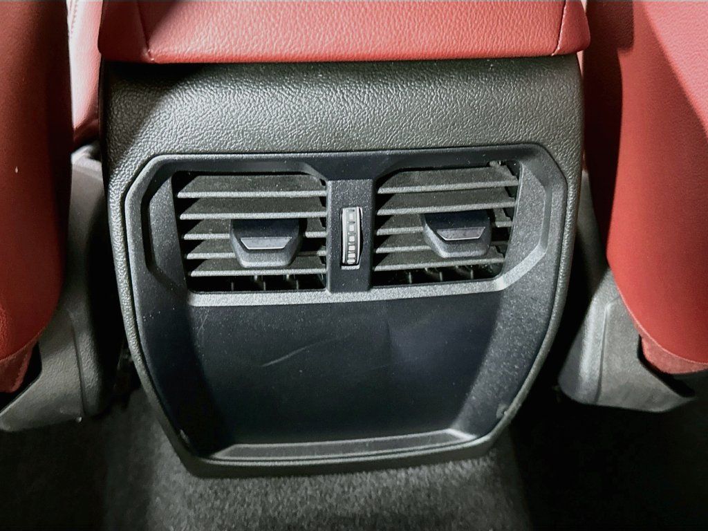 Used 2025 BMW 230i Coupe w/ M Sport Package RWD image 26