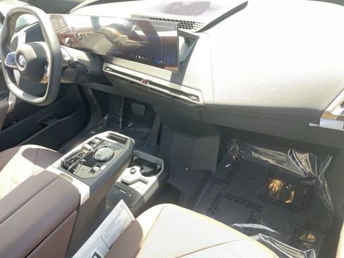 New 2026 BMW iX xDrive45 image 12