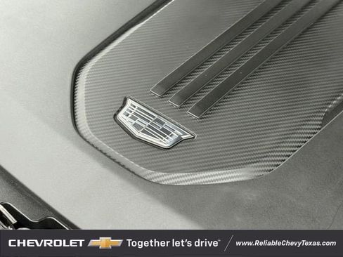 Used 2024 Cadillac Lyriq Luxury w/ LPO, Floor Liner Package RWD image 35