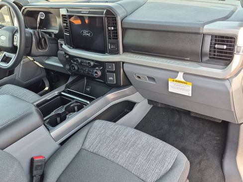 New 2026 Ford F250 XLT w/ XLT Premium Package AWD/4WD image 21