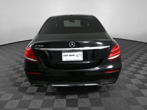 Used 2017 Mercedes-Benz E 300 image 21
