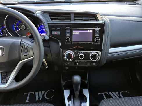 Used 2018 Honda Fit LX image 26