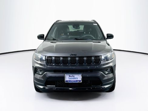 Used 2023 Jeep Compass Latitude w/ Convenience Group AWD/4WD image 2