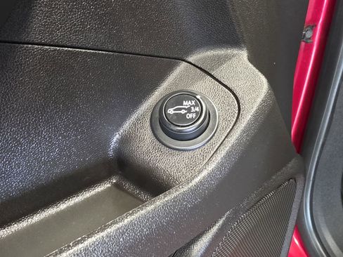 Used 2019 GMC Terrain SLE w/ Driver Convenience Package AWD/4WD image 16