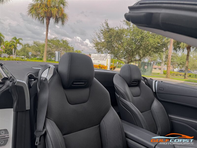 Used 2019 Mercedes-Benz SL 550 w/ Driver Assistance Package image 32