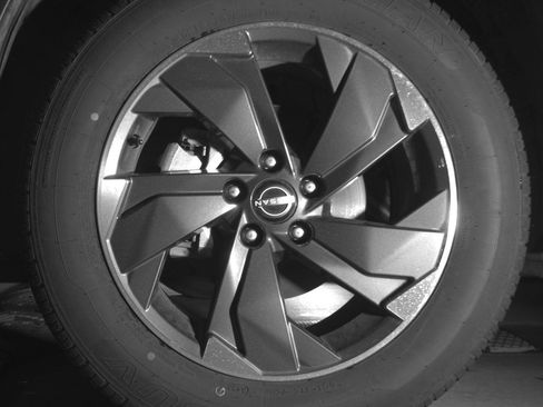 Used 2025 Nissan Rogue SV FWD image 12