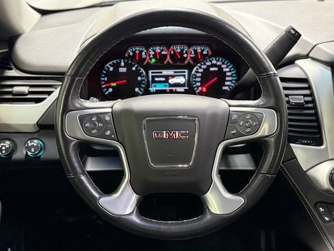 Used 2020 GMC Yukon XL SLT w/ Premium Edition AWD/4WD image 17