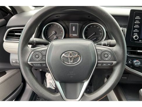 Used 2022 Toyota Camry LE w/ Carpet Mat Package (TMS) image 30