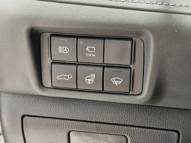 Used 2022 Toyota Highlander Limited w/ Protection Package #3 (TMS) AWD/4WD image 10
