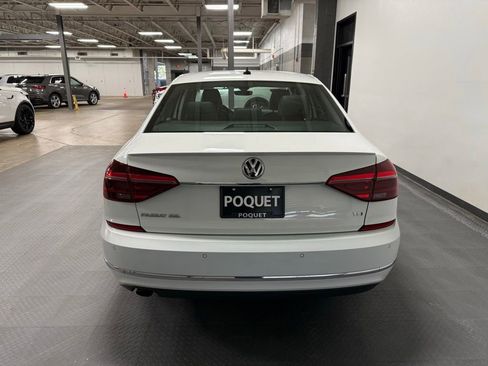 Used 2017 Volkswagen Passat 1.8T SEL Premium FWD image 5