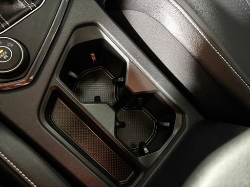 Certified 2022 Volkswagen Tiguan SE w/ Panoramic Sunroof Package image 16