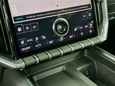 Used 2025 GMC Acadia Elevation image 24