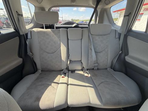 Used 2011 Toyota RAV4 4WD w/ Base L4 Extra Value Pkg image 24