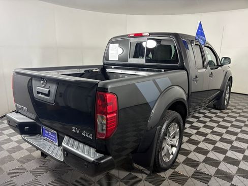 Used 2021 Nissan Frontier SV image 7