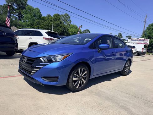 Used 2024 Nissan Versa SV FWD image 36