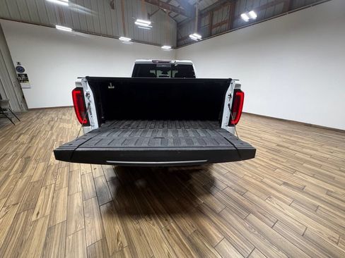 Used 2023 GMC Sierra 1500 AT4 w/ AT4 Preferred Package AWD/4WD image 6