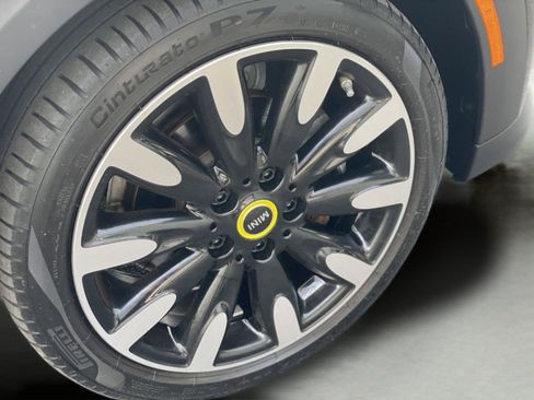 Used 2024 MINI Cooper SE FWD image 12