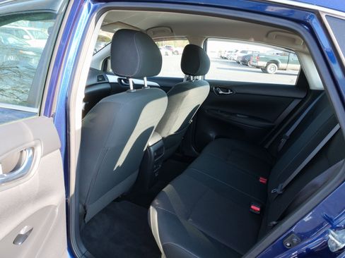 Used 2019 Nissan Sentra S image 16