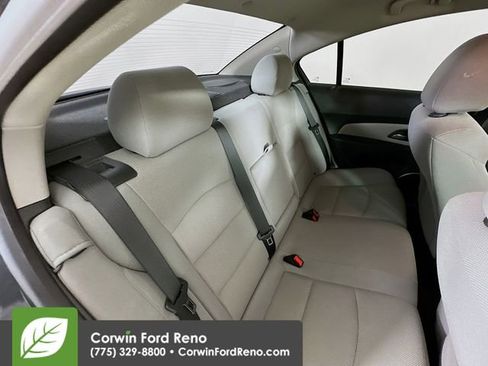 Used 2013 Chevrolet Cruze Eco image 25