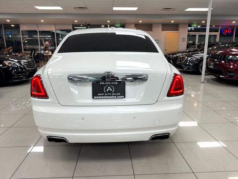 Used 2011 Rolls-Royce Ghost Sedan image 5