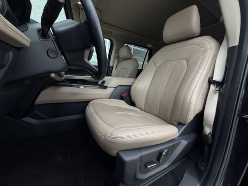Used 2024 Ford Expedition Max Limited image 5