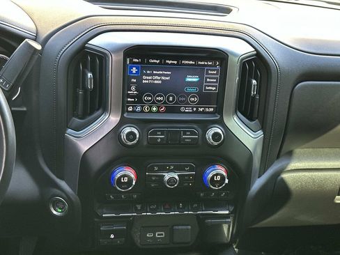 Used 2023 GMC Sierra 2500 SLT w/ SLT Convenience Package AWD/4WD image 19