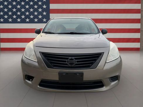 Used 2013 Nissan Versa S Plus image 2