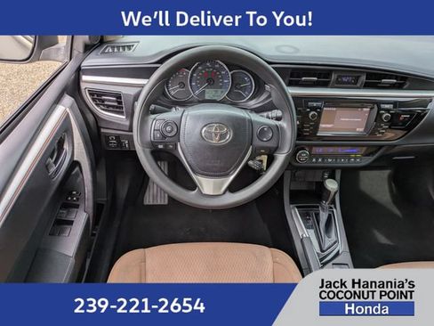 Used 2015 Toyota Corolla LE FWD image 17