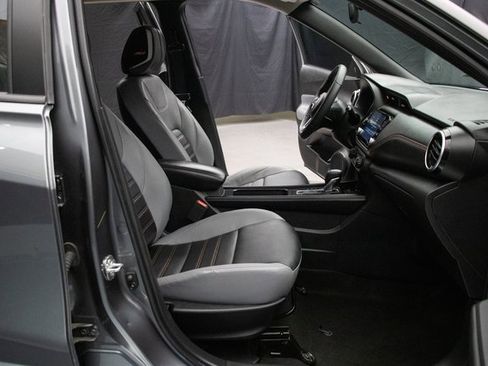 Used 2023 Nissan Kicks SR w/ SR Premium Package image 16