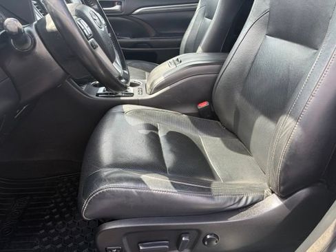 Used 2018 Toyota Highlander Limited AWD/4WD image 10