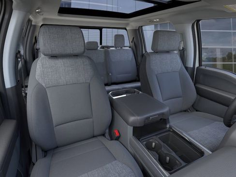 New 2026 Ford F250 XLT w/ XLT Premium Package image 10