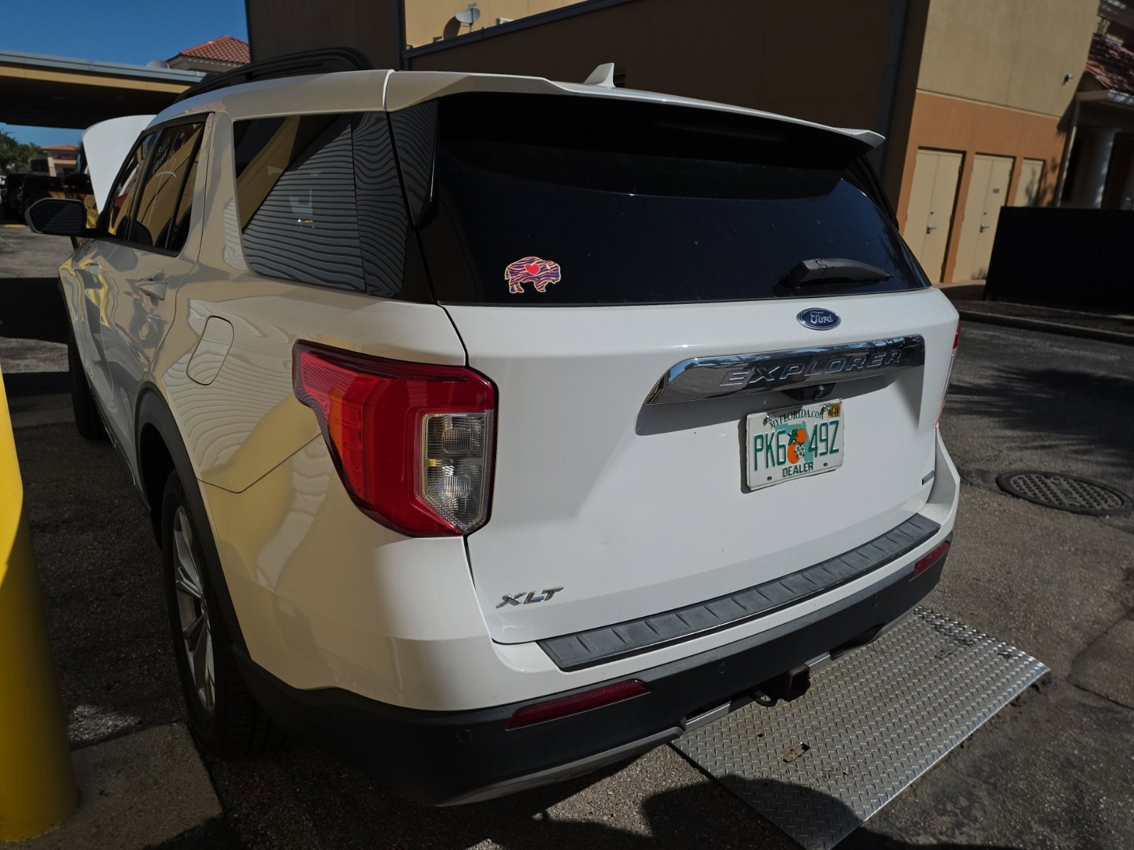 Used 2020 Ford Explorer XLT w/ Equipment Group 202A AWD/4WD image 5