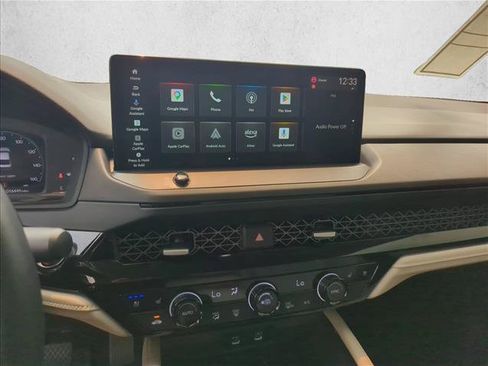 Used 2025 Honda Accord Touring image 13