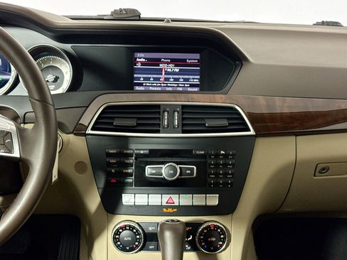 Used 2013 Mercedes-Benz C 300 4MATIC Sedan image 23