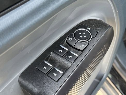 Used 2025 Ford Maverick Lariat w/ Black Appearance Package image 11