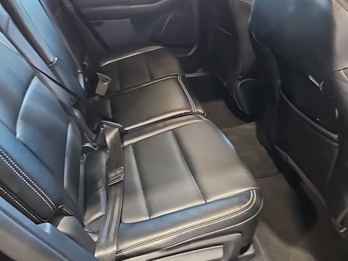 Used 2025 Ford Escape Platinum AWD/4WD image 17
