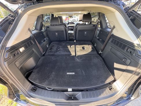 Certified 2024 MAZDA CX-90 Plug-In Hybrid w/ Preferred AWD/4WD image 10