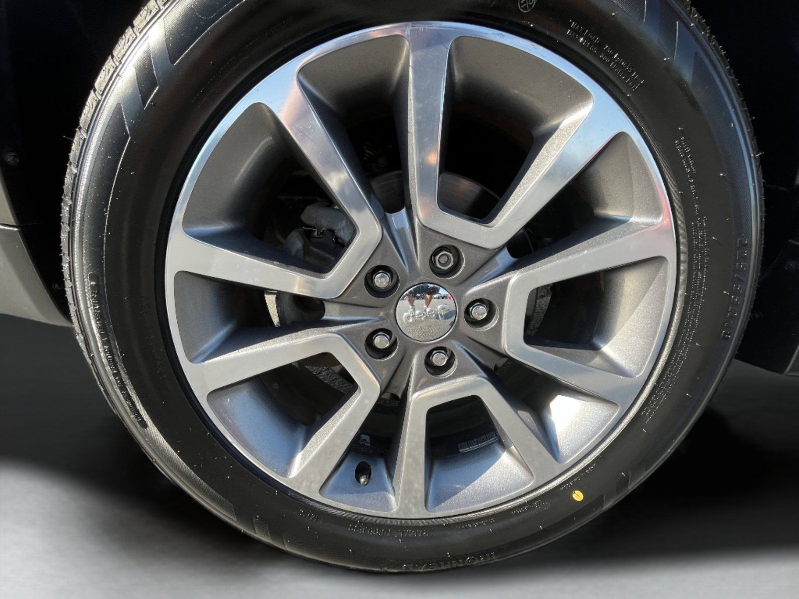 Used 2016 Jeep Compass High Altitude FWD image 20