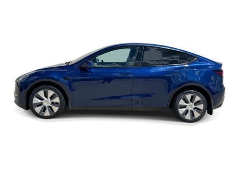 Certified 2023 Tesla Model Y Long Range AWD/4WD image 3