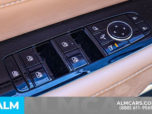 Used 2025 INFINITI QX80 Sensory image 41