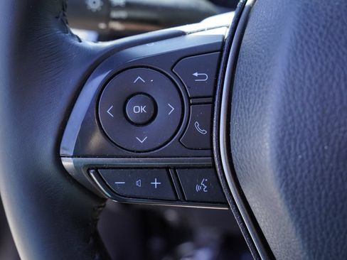 Used 2022 Toyota Camry SE FWD image 13