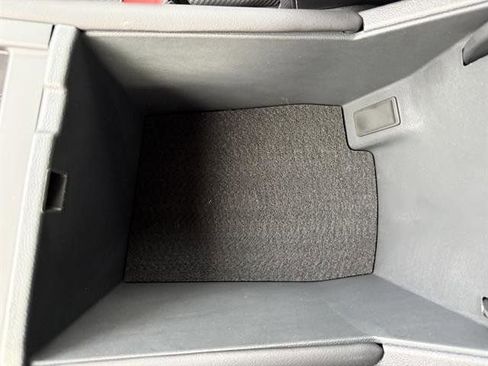 Certified 2025 Volkswagen Atlas Cross Sport SE image 23