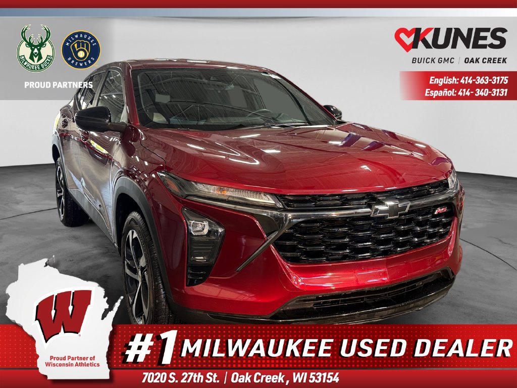 Used 2025 Chevrolet Trax RS FWD image 1