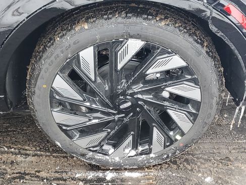 New 2026 Lincoln Nautilus Reserve w/ Jet Appearance Package image 5