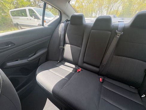 Used 2025 Nissan Altima 2.5 SV FWD image 37